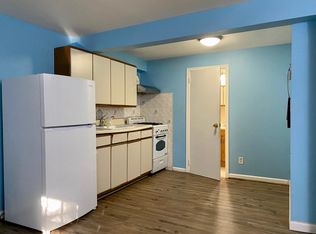 5640 210th St, Oakland Gardens, NY 11364