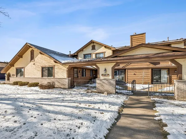 79 126th Ln NW #979, Minneapolis, MN 55448