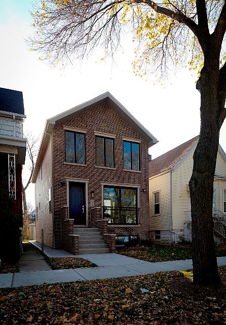 1st image of 5901 W Leland Ave
