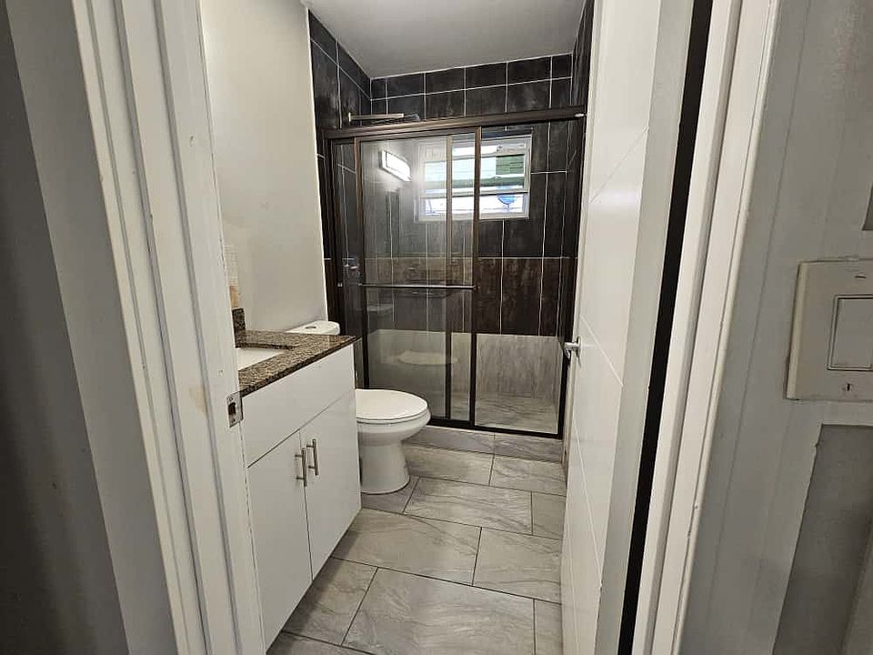 2nd image of 950 NW 5th St #3