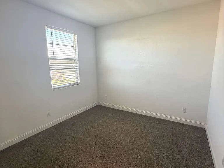 2454 Quesada Dr — Photo 10