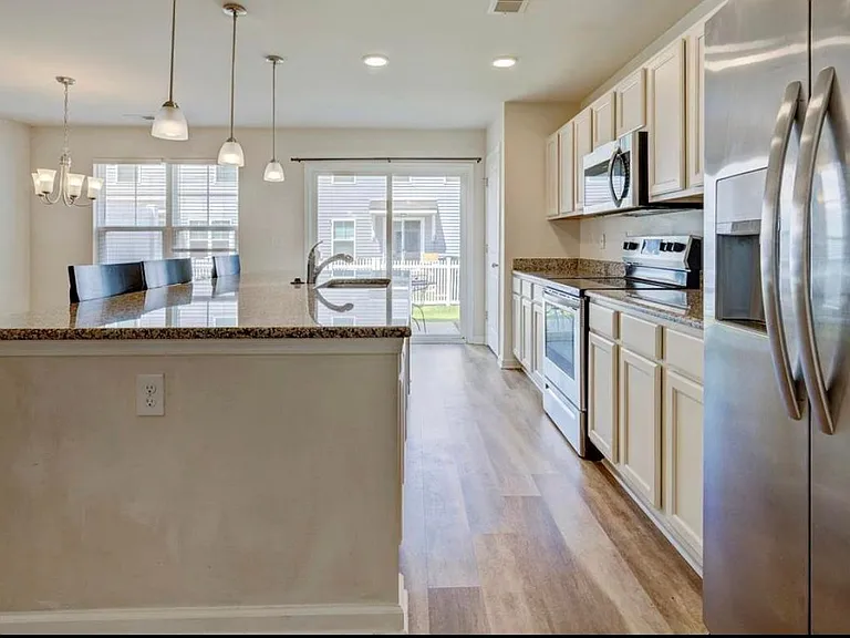 1139 Fairway Ln #1139 — Photo 2
