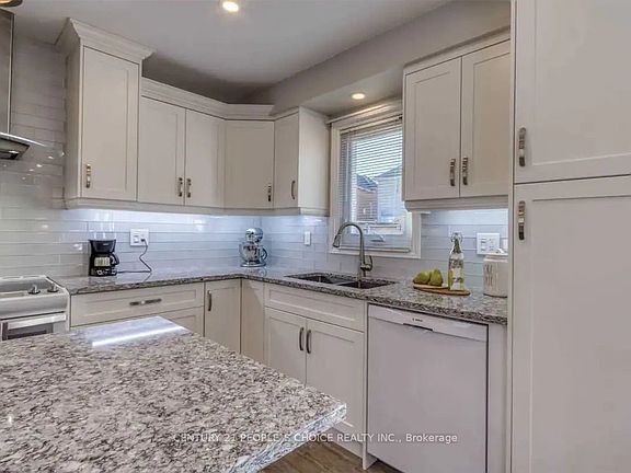 5th image of 6 Lockwood Rd