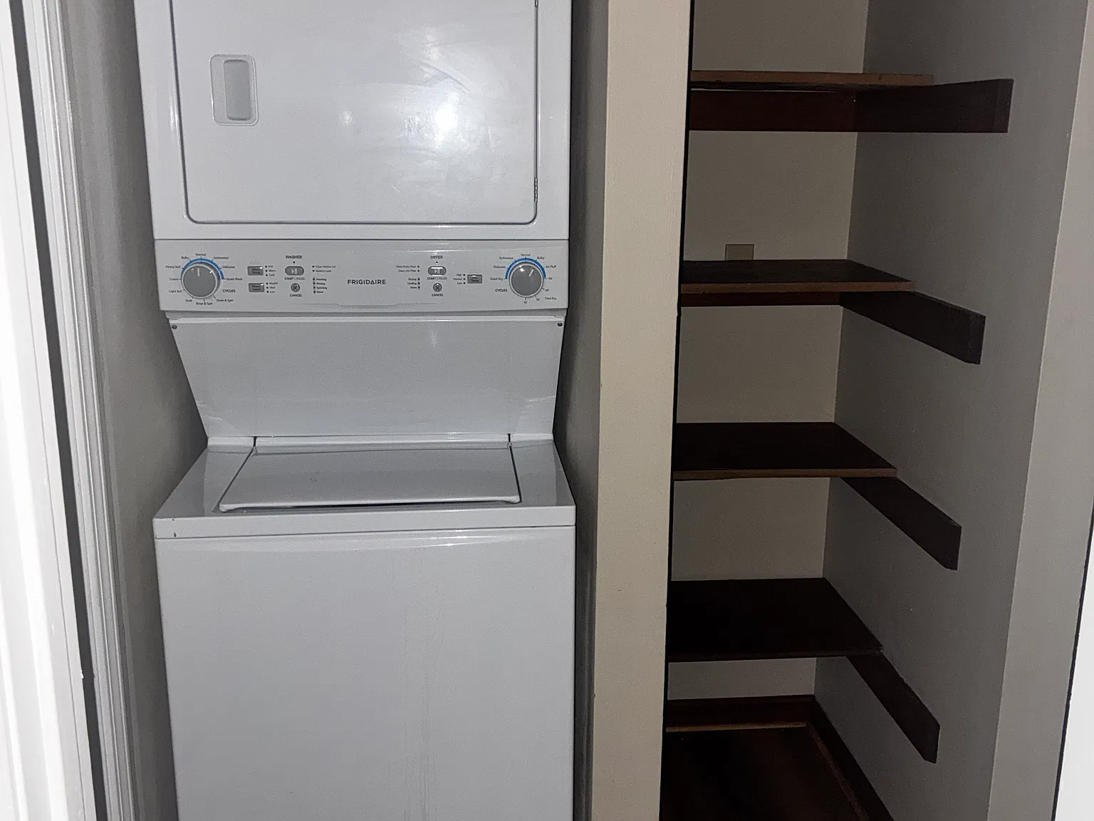 2 bed, $1,000 — Photo 3