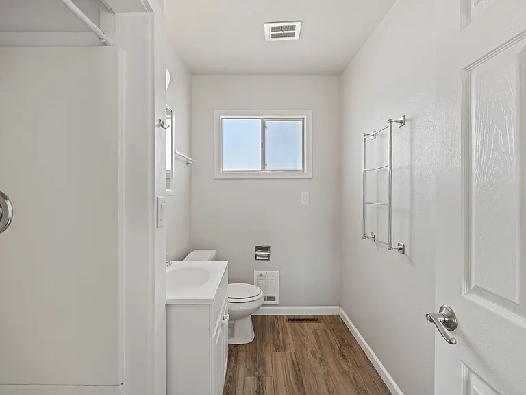 211 N Delaware Ave — Photo 44