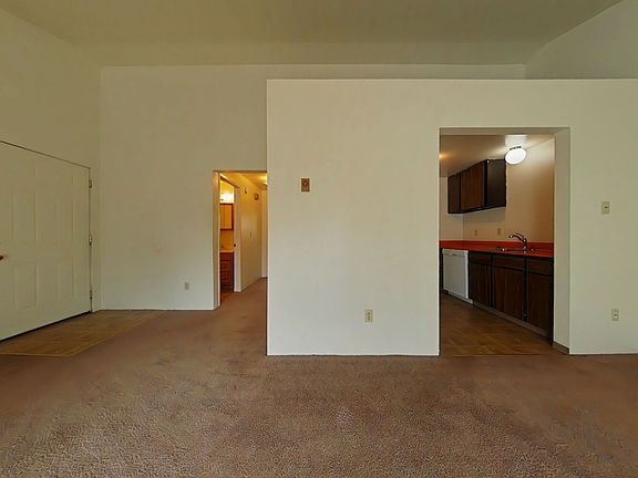 5th image of 2311 NW Grant Ave #4