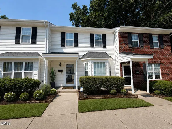142 Callan Park Ln, Cary, NC 27511