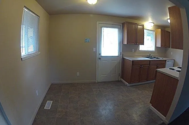 12403 Edgewood Ave SW — Photo 10
