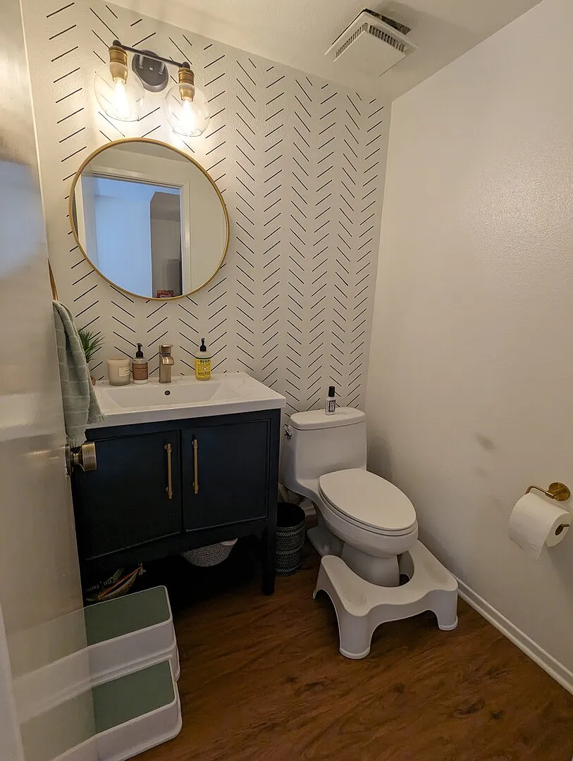Cozy and Spacious 2 Bedroom plus Office Townhome — Photo 3