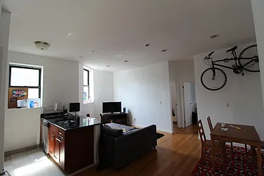 Rented by Mossanen Group