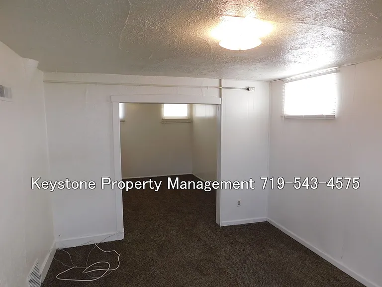 $350 Off 1st Month! Affordable Studio Apartment $700/$700 — Photo 2