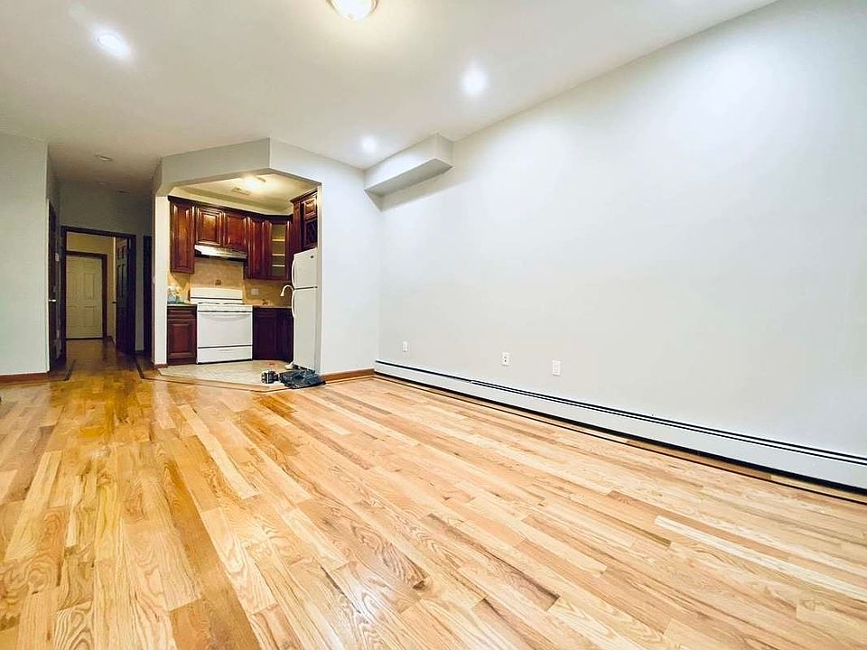 1st image of 2012 Bedford Ave #1A
