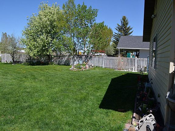 4th image of 616 Chad Dr