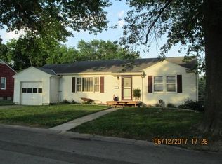 2703 Se Trl, Saint Joseph, MO 64506