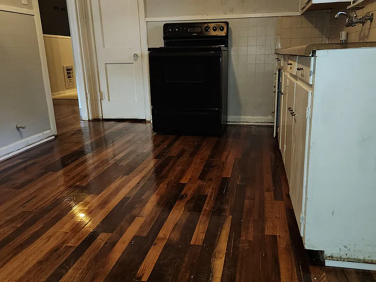 926 Cross St — Photo 15