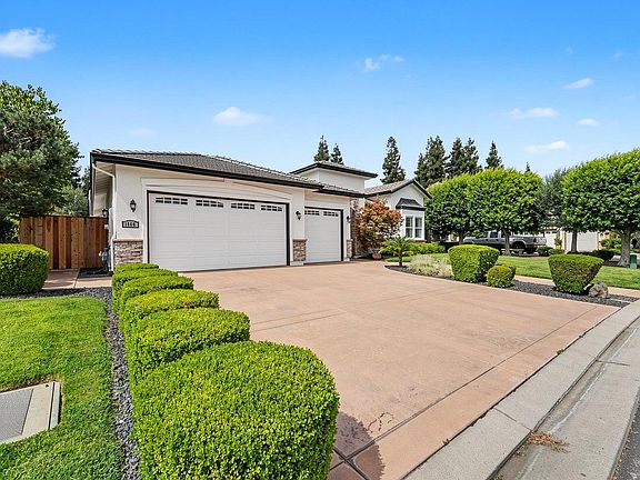 5th image of 1546 Terracina Cir