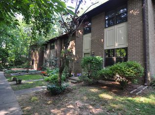 2053 Headlands Cir, Reston, VA 20191