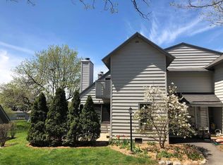 762 Avery Ct, Gurnee, IL 60031