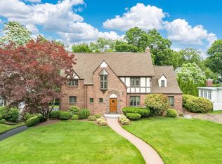 44 Meadowbrook Rd, Longmeadow, MA 01106
