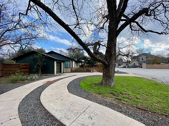 2nd image of 2804 W 45th St
