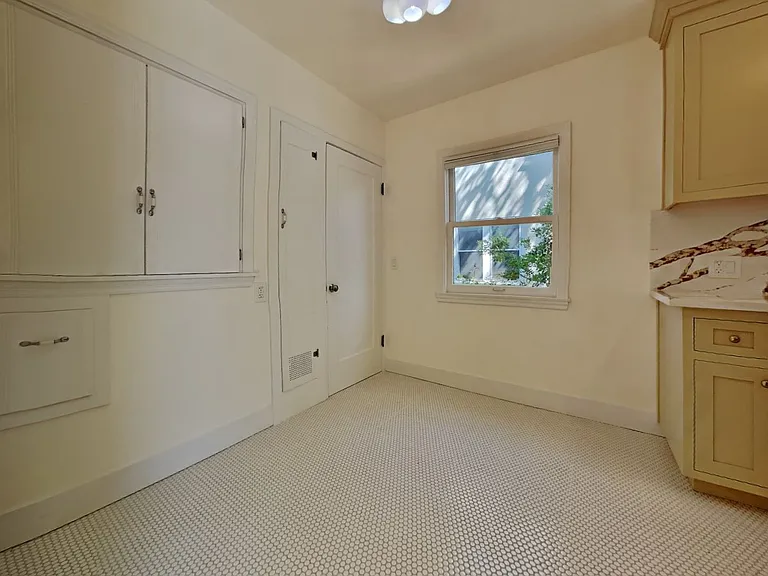 1866 Bidwell Way — Photo 13
