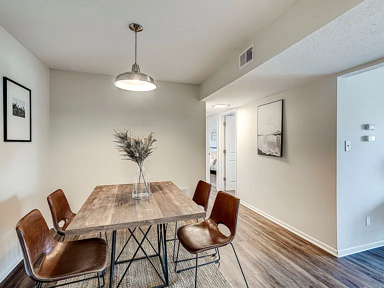 Estates of Creekside Apartments — Photo 19