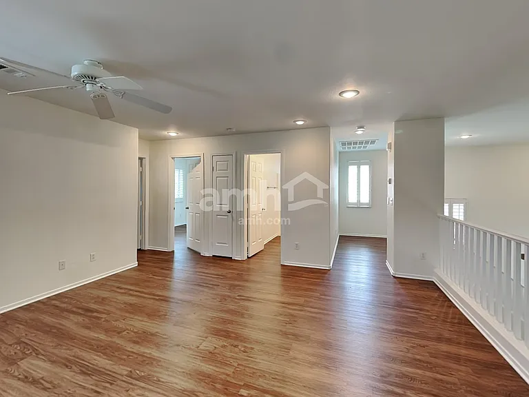 197 Shaded Peak St — Photo 8