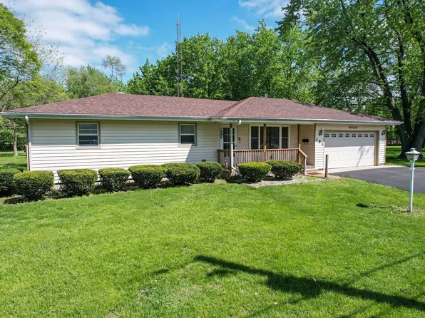 385 S Kankakee St, Coal City, IL 60416
