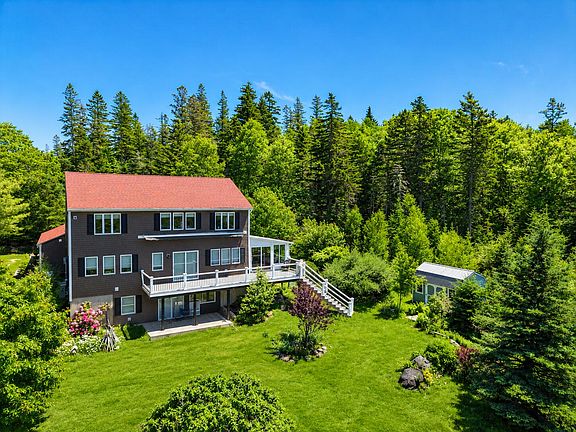 2nd image of 48 Kingsley Farm Road