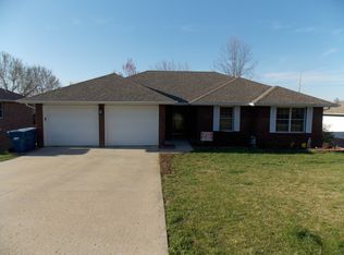 2129 Deer Trl, Jefferson City, MO 65101