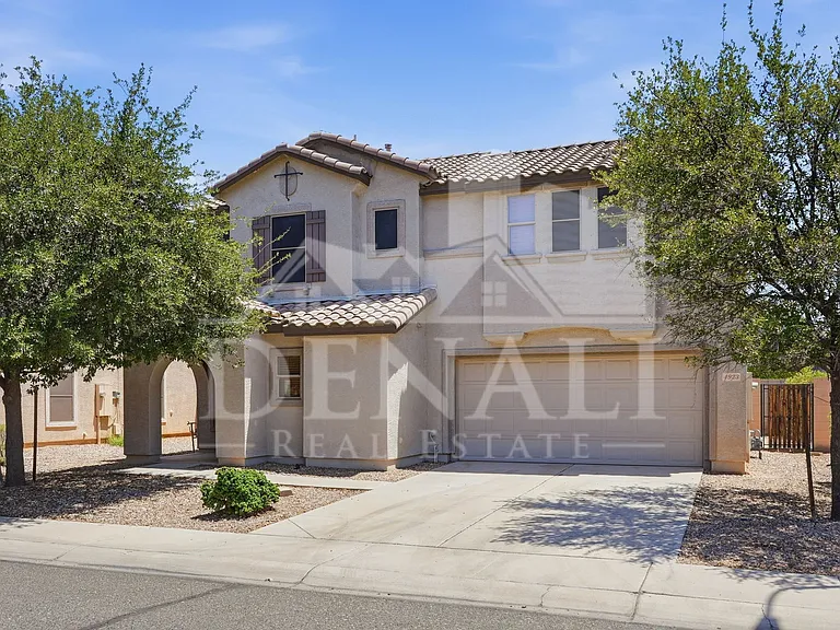 4923 N 108th Dr — Photo 2