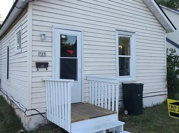 709 8th Ave, Menominee, MI 49858