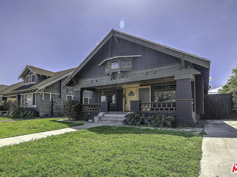 1st image of 2056 W 29th Pl