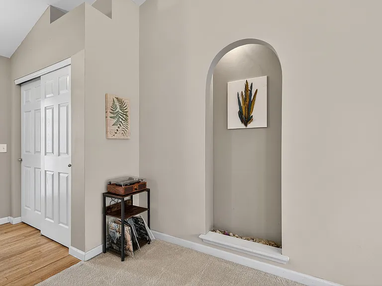 27 Crimson Leaf Ct — Photo 5