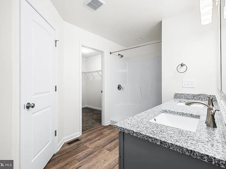 900 Gilbert Rd #3601B — Photo 12