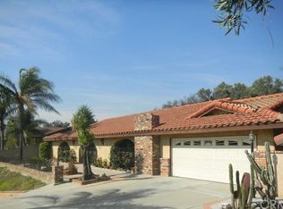 2516 Loveland Dr, Riverside, CA 92509