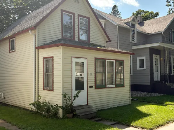 1007 2nd Ave N, Grand Forks, ND 58203