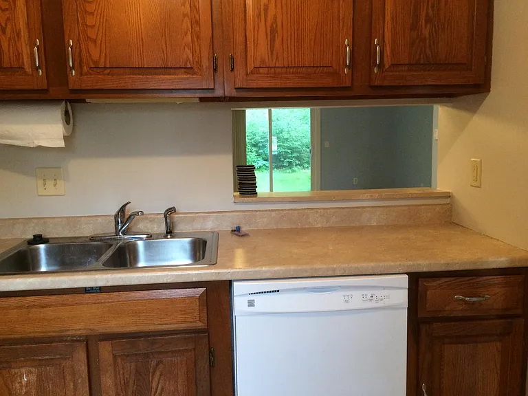 243 Twin Oaks Ter — Photo 5
