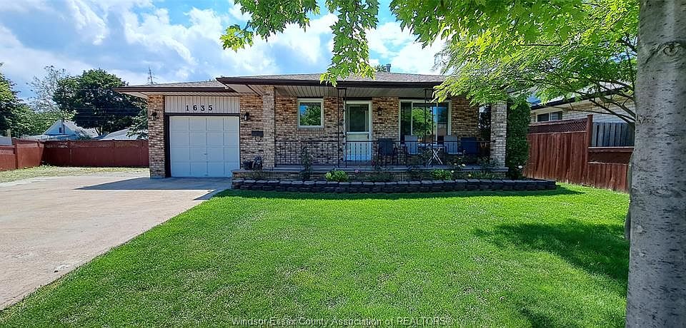 1st image of 1635 Courtland Cres