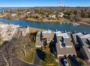 6 Lady Janes Way, Northport, NY
