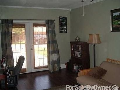 Den/ Office : Includes closed in laundry area.
