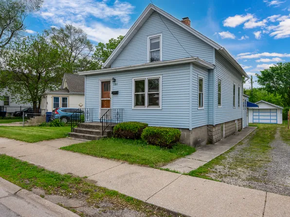1911 Vermont St, Blue Island, IL 60406