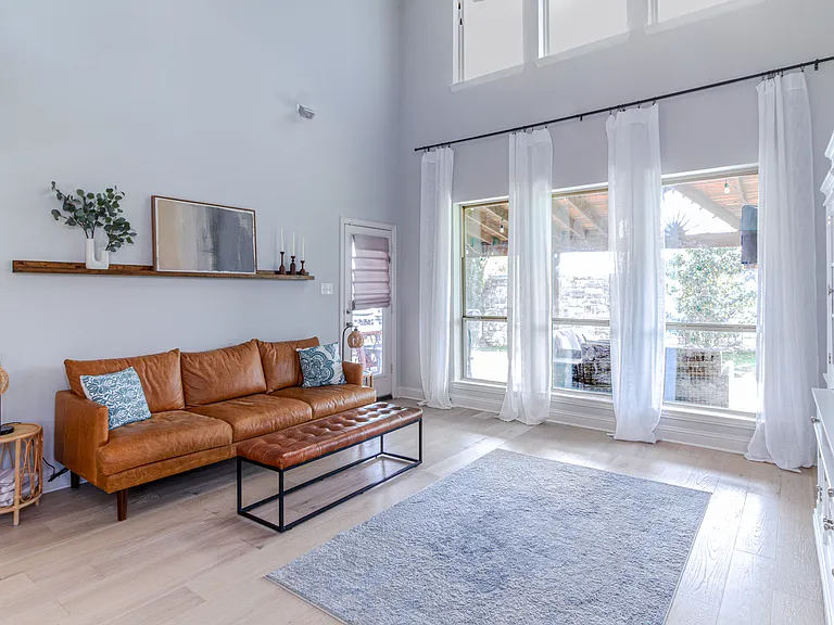 600 Wilshire Ln — Photo 11