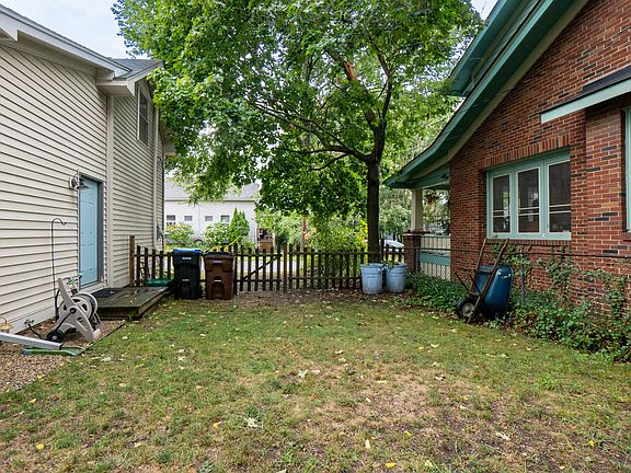3rd image of 107 Babbitt St