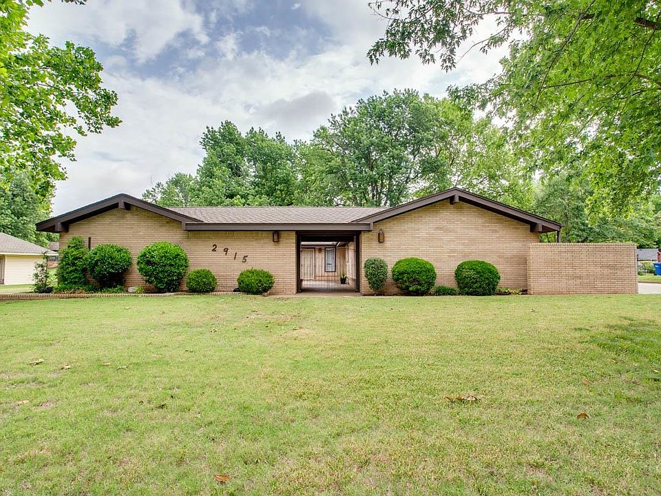 1st image of 2915 Whippoorwill Ln