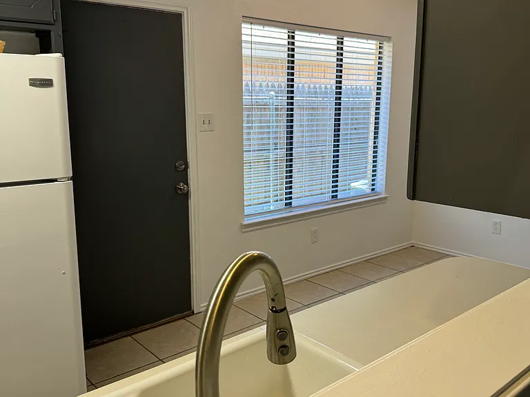 7505 Akron Ave #B — Photo 12
