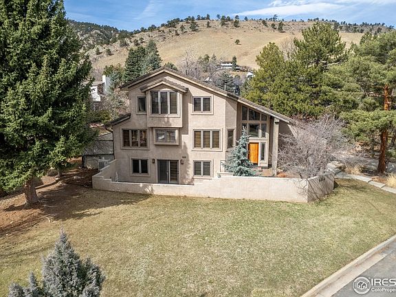 3rd image of 3815 Lakebriar Dr