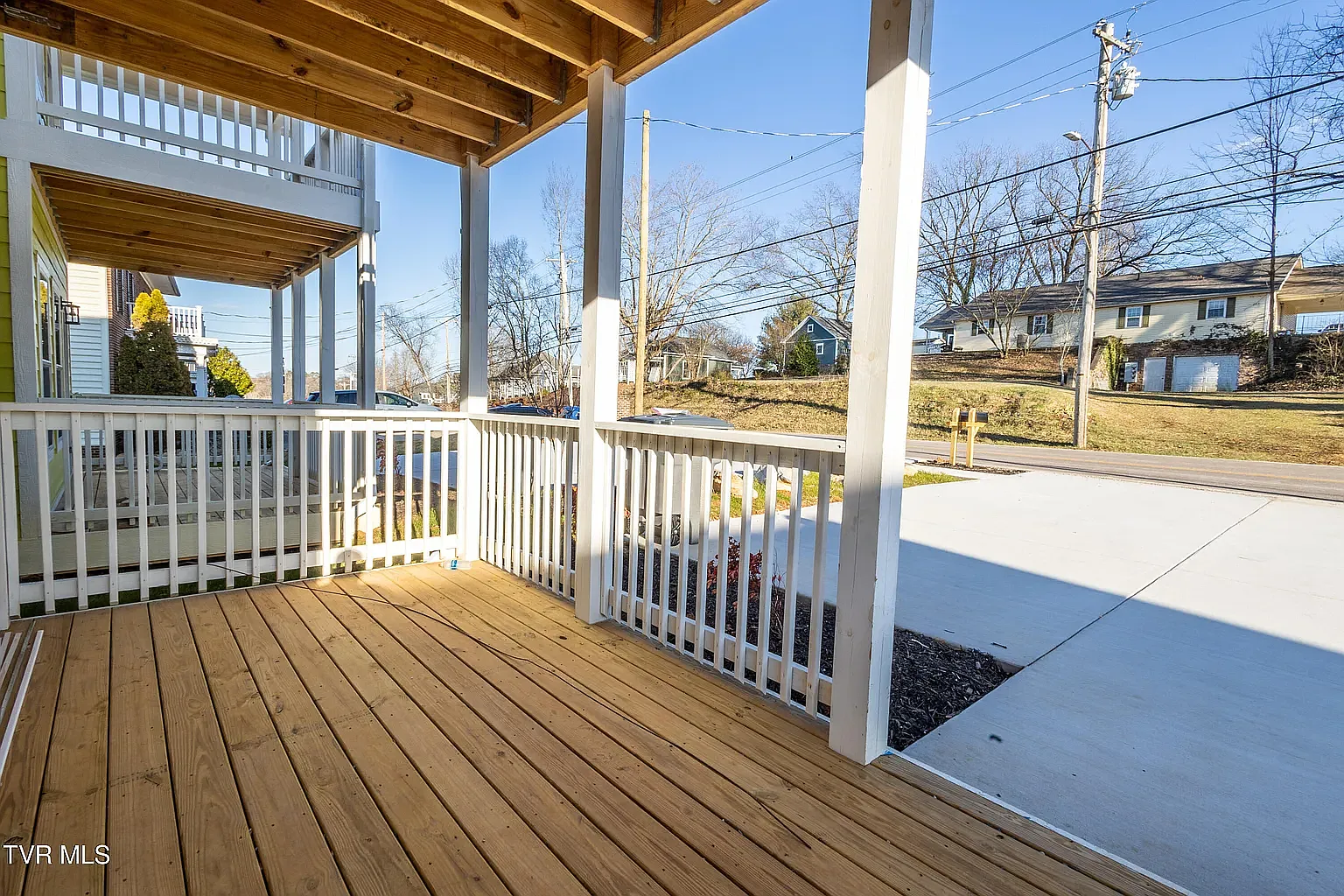 3 bed, 2000 sqft, $2,450 — Photo 4