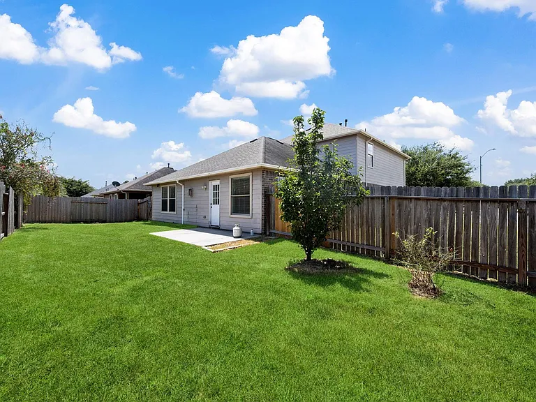 4614 Oak St — Photo 28