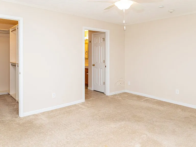 121 Creekwood Way — Photo 14